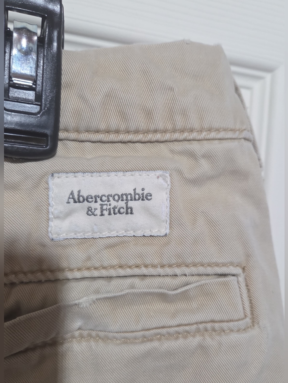 Abercrombie & Fitch khaki shorts - Picture 4 of 4